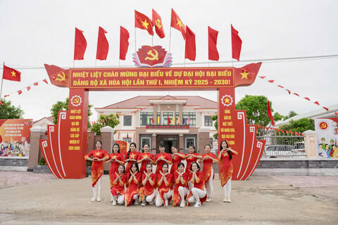 HỘI LHPN XÃ HÒA HỘI ĐỒNG DIỄN DÂN VŨ